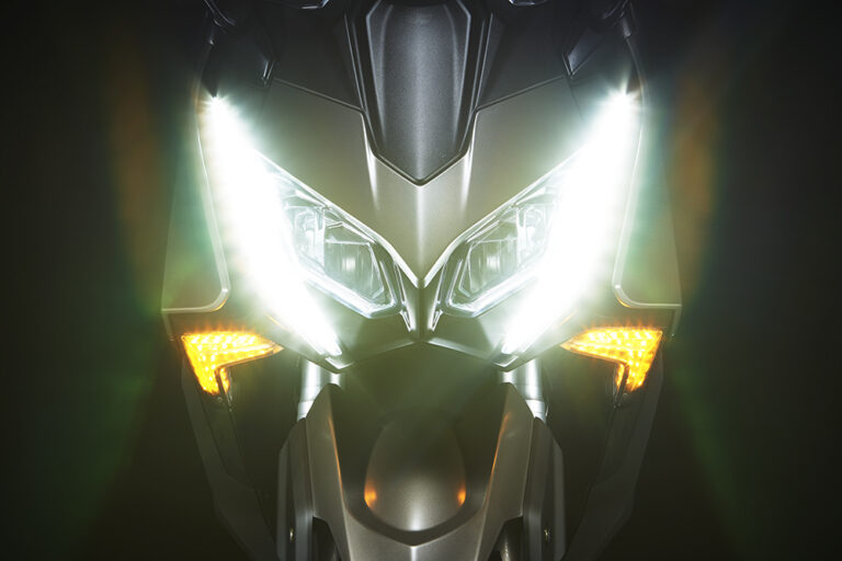 KYMCO-AK-550-PREMIUM-18