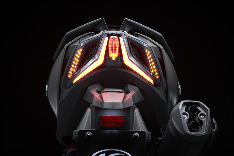 KYMCO-AK-550-PREMIUM-21