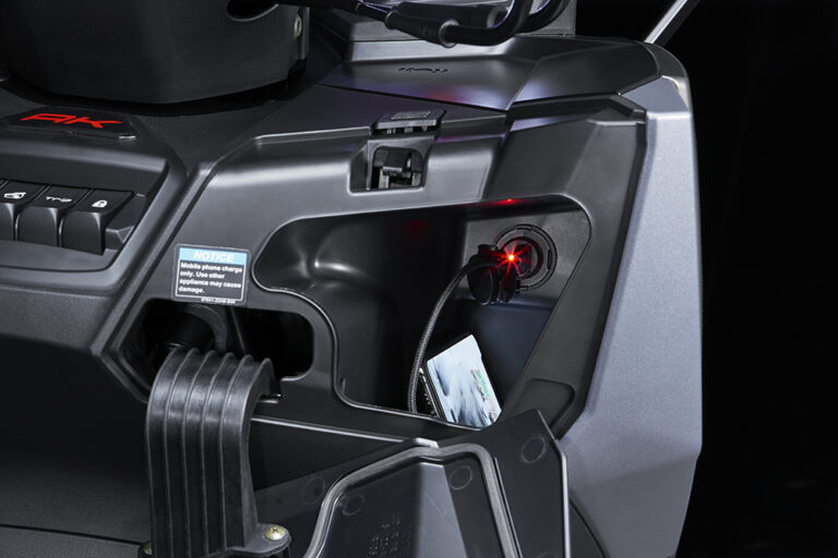 KYMCO-AK-550-PREMIUM-4