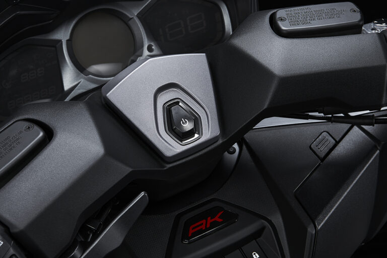 KYMCO-AK-550-PREMIUM-5
