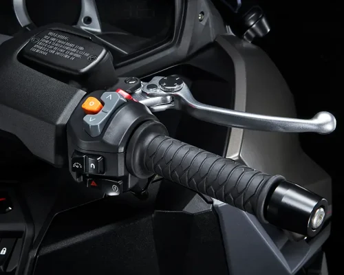 KYMCO-AK-550-PREMIUM-14